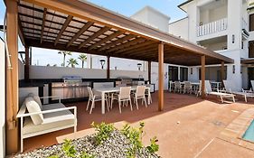 Howard Johnson Express Inn - South Padre Island Resort